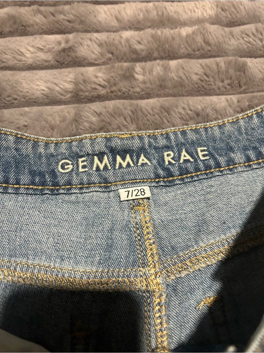 Gemma Rae mid-rise, wide-leg, non-stretch (with star Patch’s) denim jeans - Picture 6 of 10